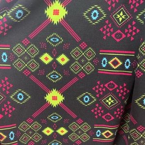 LuLaRoe Skirts - Lularoe Madison Skirt Small Black Pink Geometric LuLaRoe Skirts - Lularoe Madison Skirt Small Black Pink Geometric